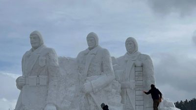 Yaklaşık 200 kamyon kar taşınarak, Sarıkamış Harekatı’nın 109. yılı anma