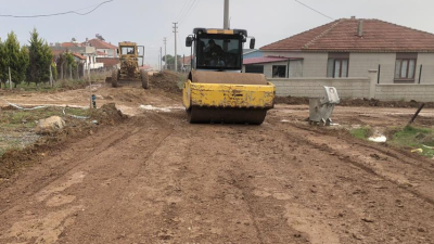 Karesi Belediyesi’nde ekipler, bozulan kaldırım, yol, bordür ve tretuvarların tamiratını