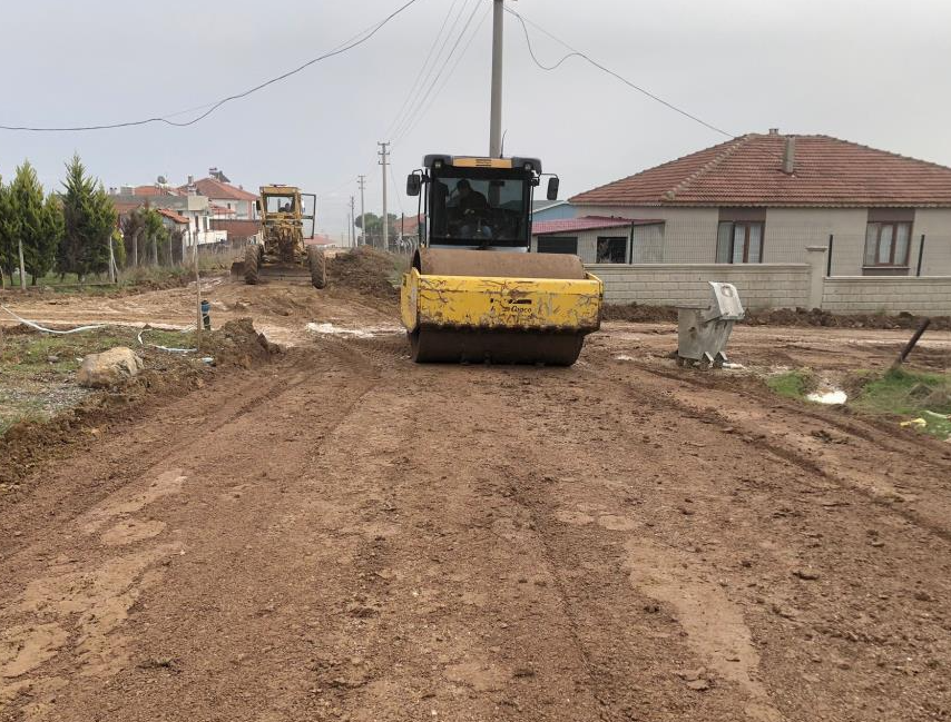 Karesi Belediyesi’nde ekipler, bozulan kaldırım, yol, bordür ve tretuvarların tamiratını