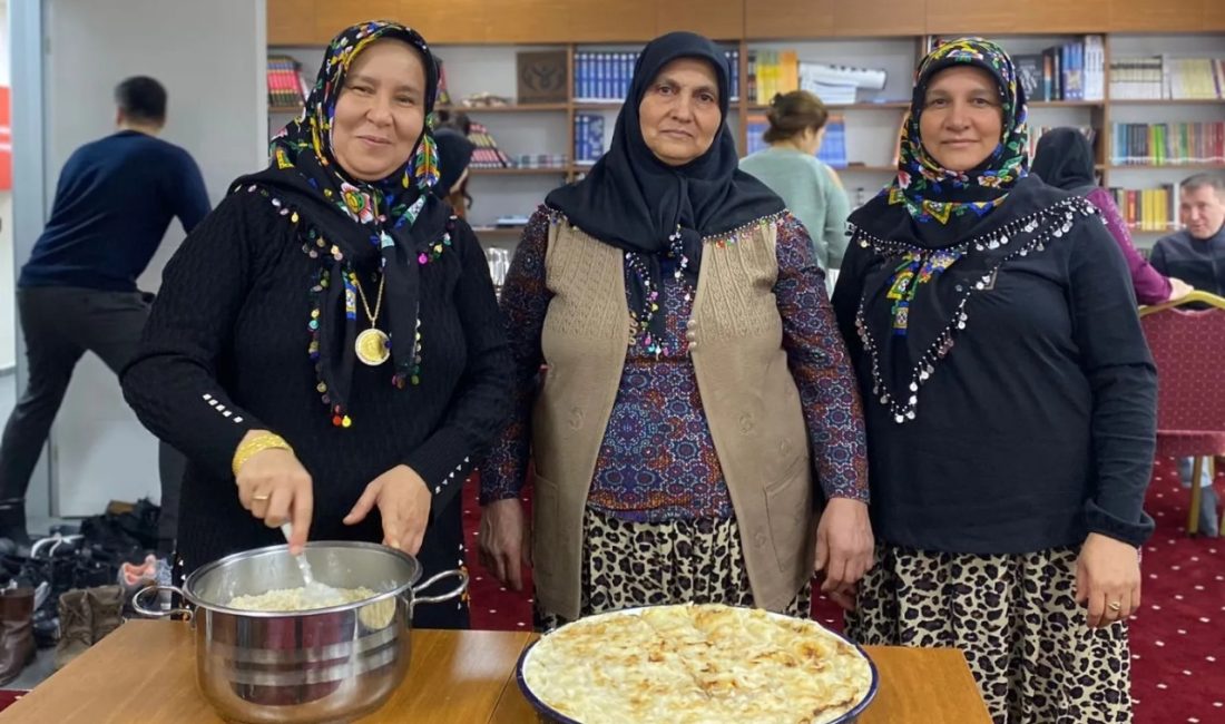 Kepsut’ta keşkek geleneği sürdürülüyor Balıkesir’in yüzyıllardır süregelen lezzetleri yaşatmaya devam ediyor. Kepsut’ta kışın gelmesiyle