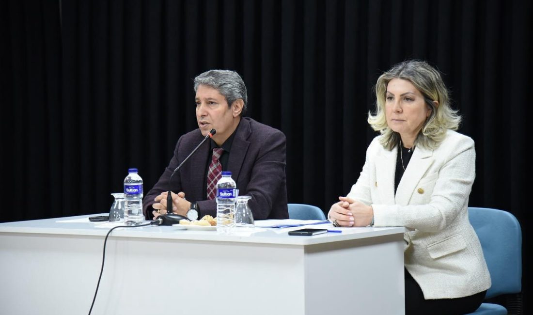 Müdür Tatlı, eğitim öğretimin ilk dönemini değerlendirdi Balıkesir İl Millî Eğitim Müdürü, Din Öğretimi Genel Müdürlüğü’ne bağlı