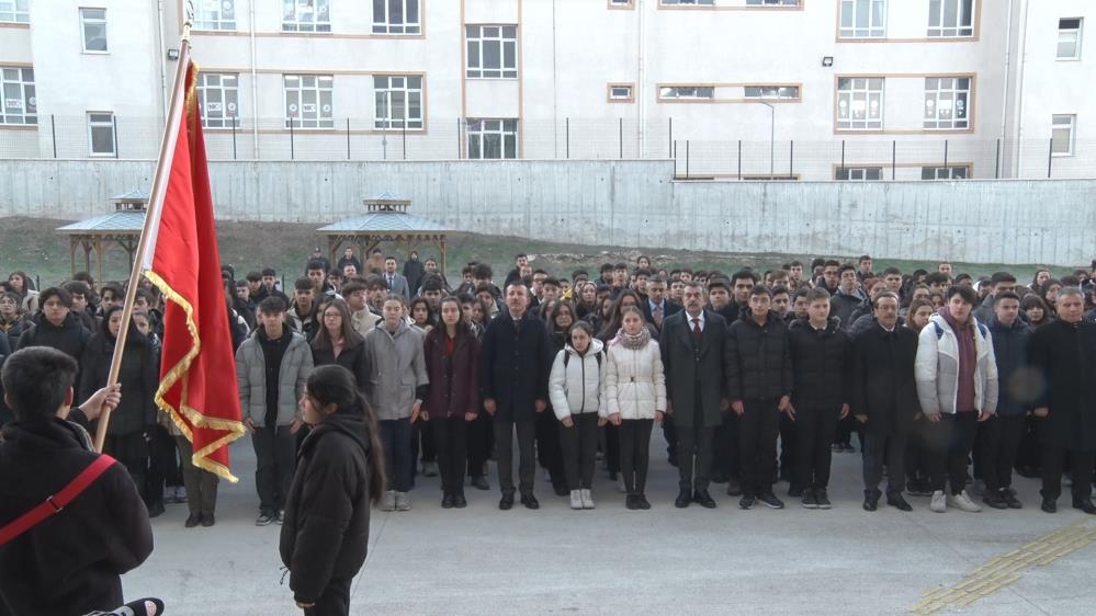 Milli Eğitim Bakanlığına bağlı ilk ve ortaöğretim kurumlarındaki okullarda bayrak