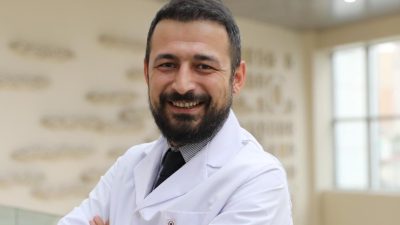 Günün büyük bölümünü masa başında çalışarak geçirenler, kas ve iskelet