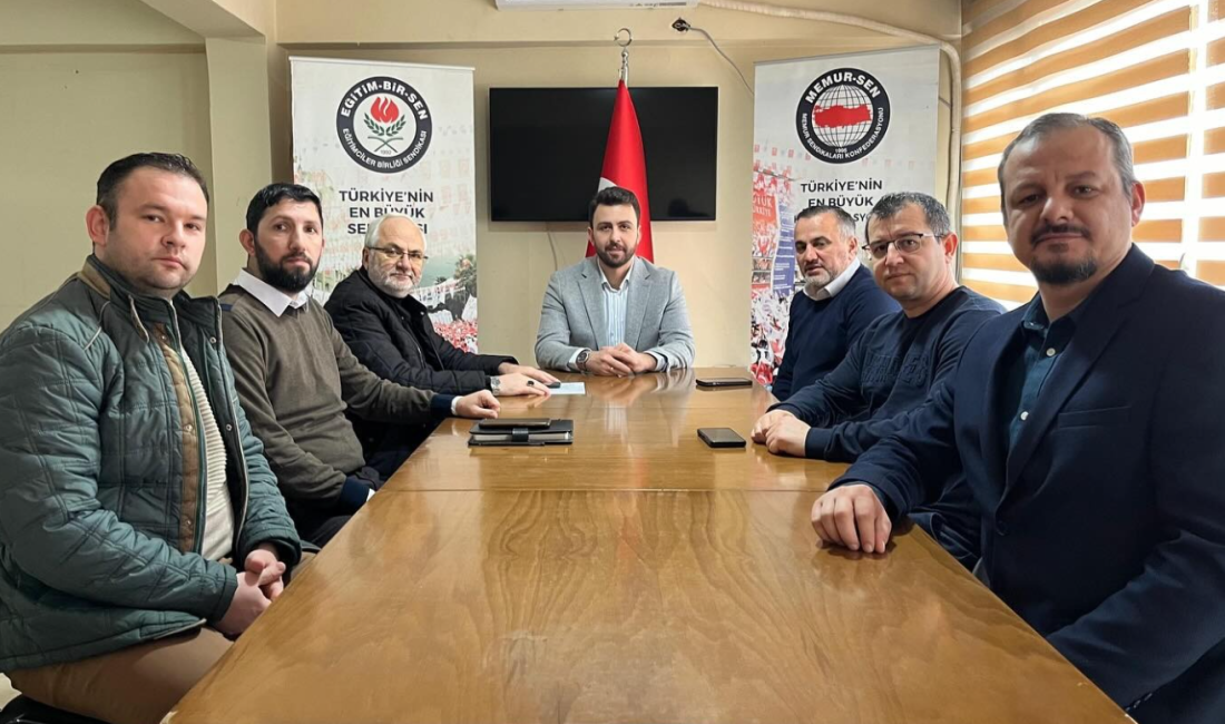 Öztaylan, Bandırma Sivil Toplum Platformu ile bir araya geldi AK Parti Balıkesir Milletvekili Ali Taylan Öztaylan, Bandırma Sivil Toplum