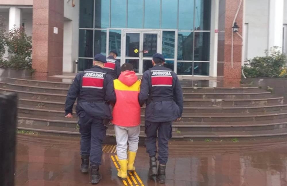 Susurluk’ta Balıkesir İl Jandarma Komutanlığı tarafından, aranan şahısların yakalanmasına yönelik