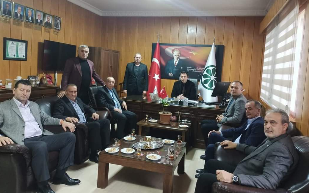 Şeker İş Sendikası, fabrika emekçilerinin yanında Şeker İş Sendikası, Susurluk Şeker Fabrikası’nı ziyaret ederek çalışanların sorunlarını