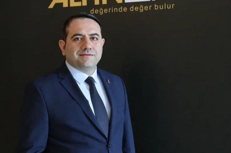 Emlak Uzmanı Mustafa Hakan Özelmacıklı, “2023 yılında ülkemizde tüm gayrimenkul