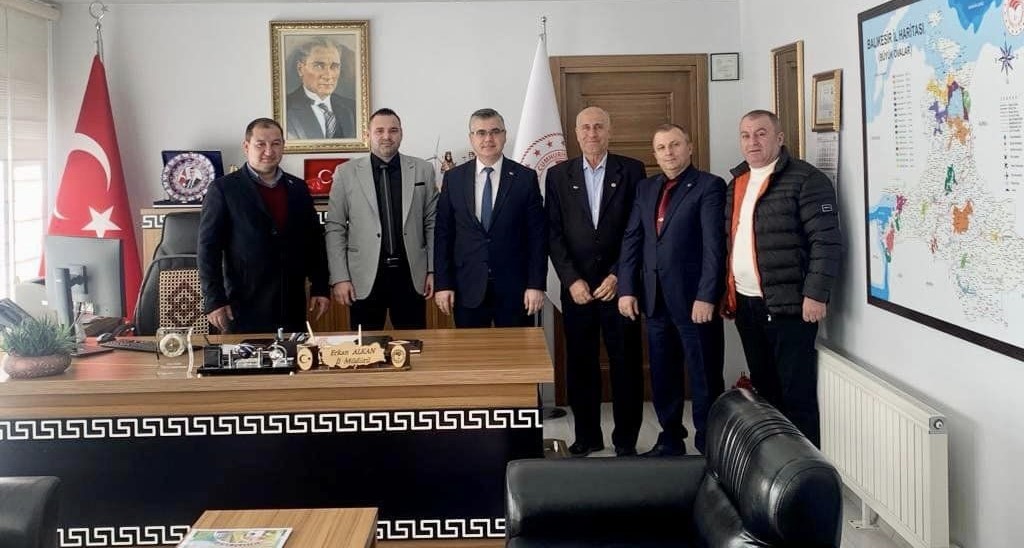Tarım ve hayvancılık alanında yapılacak projeler masaya yatırıldı Balıkesir İl Tarım ve Orman Müdürü, Erdek Ziraat Odası Başkanı