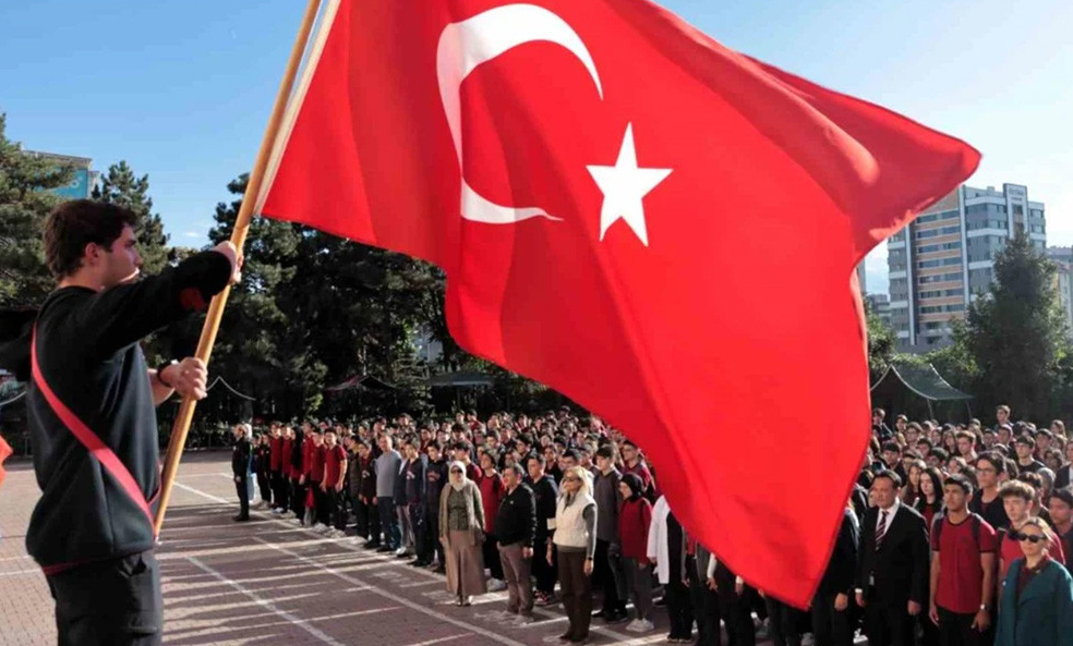 Pençe-Kilit Operasyonu’nda şehit olan 9 asker için okullarda 15 Ocak
