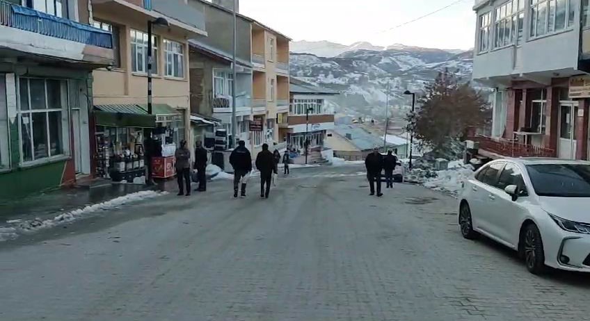 Tunceli’nin Pülümür ilçesinde 4.2 büyüklüğünde deprem meydana geldi.AFAD’dan yapılan açıklamaya