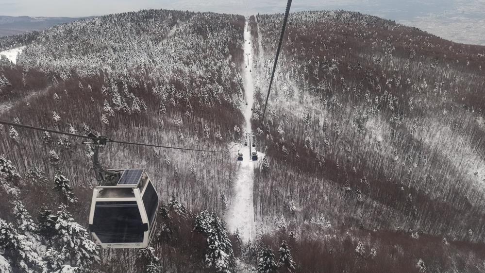 Uludağ’a çıkacaklar dikkat Bursa’da teleferik seferleri, şiddetli rüzgar sebebiyle iptal edildi.Bursa’yı etkisi altına