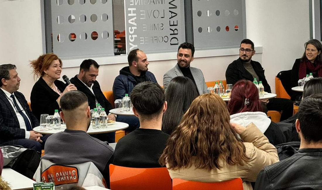 Milletvekili Ali Taylan Öztaylan, Bandırma’da üniversiteli öğrenciler ile bir araya