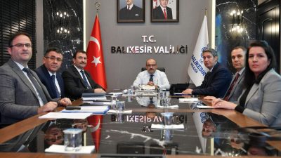 Balıkesir Valisi, kurum müdürleri ile bir araya gelerek Balıkesir’de yapılacak