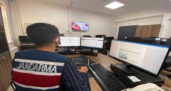 Vatandaşların bilgilerine ulaşan web siteleri engellendi Balıkesir İl Jandarma Komutanlığı Siber Suçlarla Mücadele Şube Müdürlüğü ekipleri