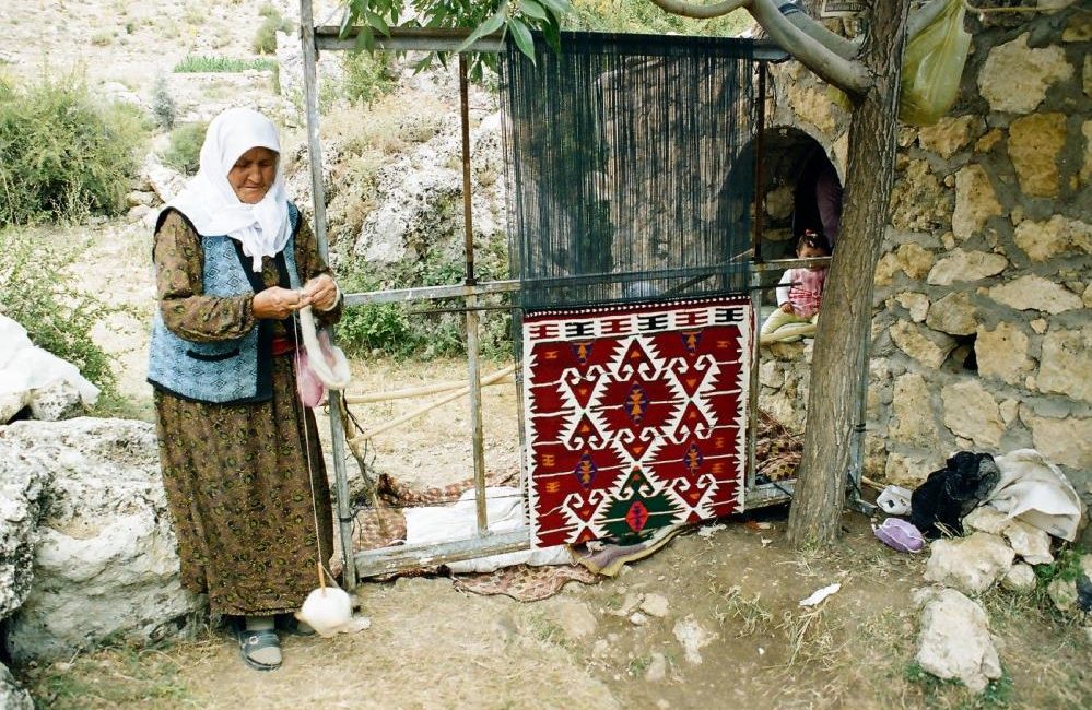 Yörüklerin hayat hikayeleri belgesel oldu Alanya Belediyesi yeni bir kültürel miras projesini daha hayata geçirdi.