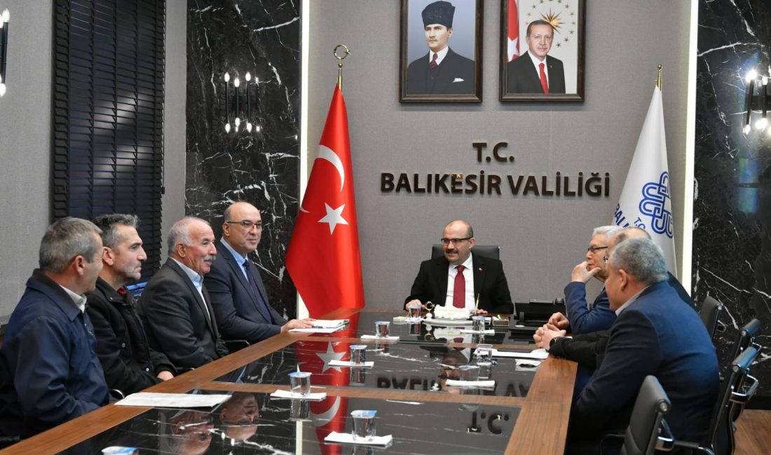Vali Ustaoğlu, muhtarların taleplerini dinledi Balıkesir Valisi İsmail Ustaoğlu, Altıeylül, Bigadiç, Karesi ve Savaştepe’deki mahalle