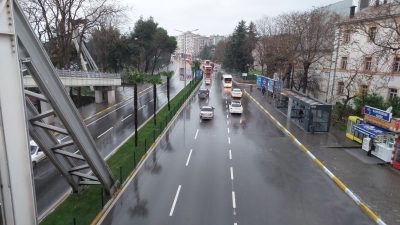 Balıkesir genelinde sabah saatlerinden itibaren sağanak yağış etkili olmaya başladı.Meteoroloji