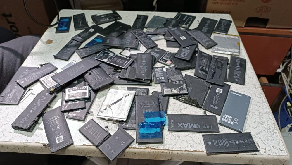 Akıllı telefon, tablet, bilgisayar gibi elektronik cihazların yanlış şarj edilmesi