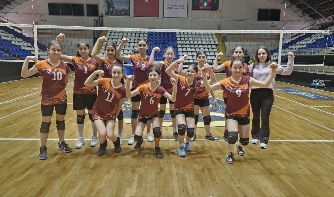 Genç sporcular Susurluk’u gururlandırdı Susurluk’un yetiştirdiği sporcular yeni başarılara imza atmaya devam ediyor. Birçok