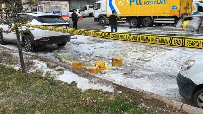 Niğde PTT Kargo’da çalışan 4 personel, zehirlenme şüphesiyle hastaneye başvurdu.