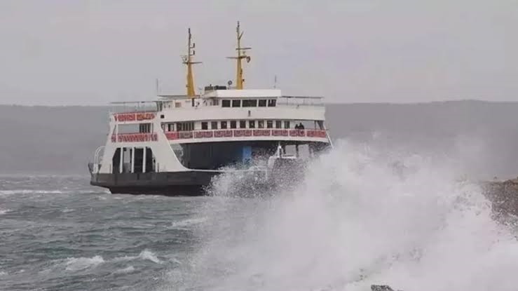  Erdek’te olumsuz hava şartları Gestaş’a ve Marmara Roro’ya ait seferleri