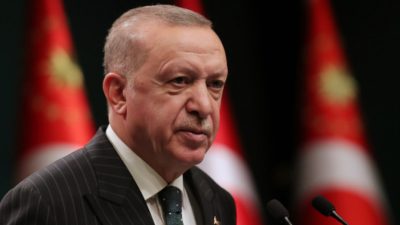Cumhurbaşkanı Recep Tayyip Erdoğan, Haliç Kongre Merkezi’nden düzenlenen programda İstanbul’un