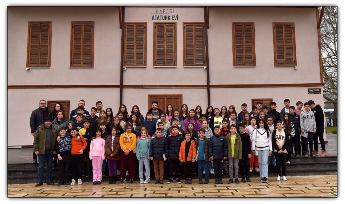 Balyalı öğrenciler “Atatürk Evi”ni ziyaret etti Balya Zübeyde Hanım Yatılı Bölge Ortaokulu öğrencileri, Karesi’deki “Atatürk Evi”ni