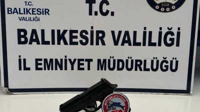 Balıkesir’de Asayiş Şube Motosikletli Polis Timleri 2 şahsa ait araç