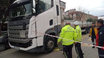Bandırma NATO Caddesi üzerinde yaşanan yaya geçidi kazasında TIR şoförü