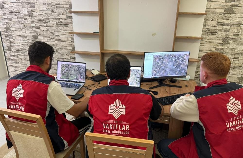 Vakıflar Genel Müdürlüğü, ecdat emaneti zeytinliklerin dronlar aracılığıyla havadan ve