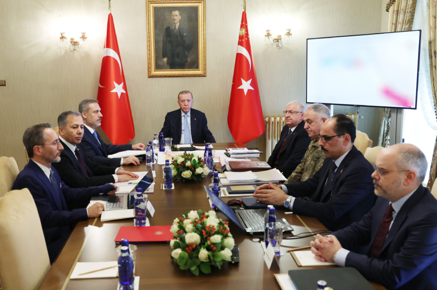 Cumhurbaşkanı Recep Tayyip Erdoğan başkanlığında İstanbul Dolmabahçe Çalışma Ofisinde düzenlenen