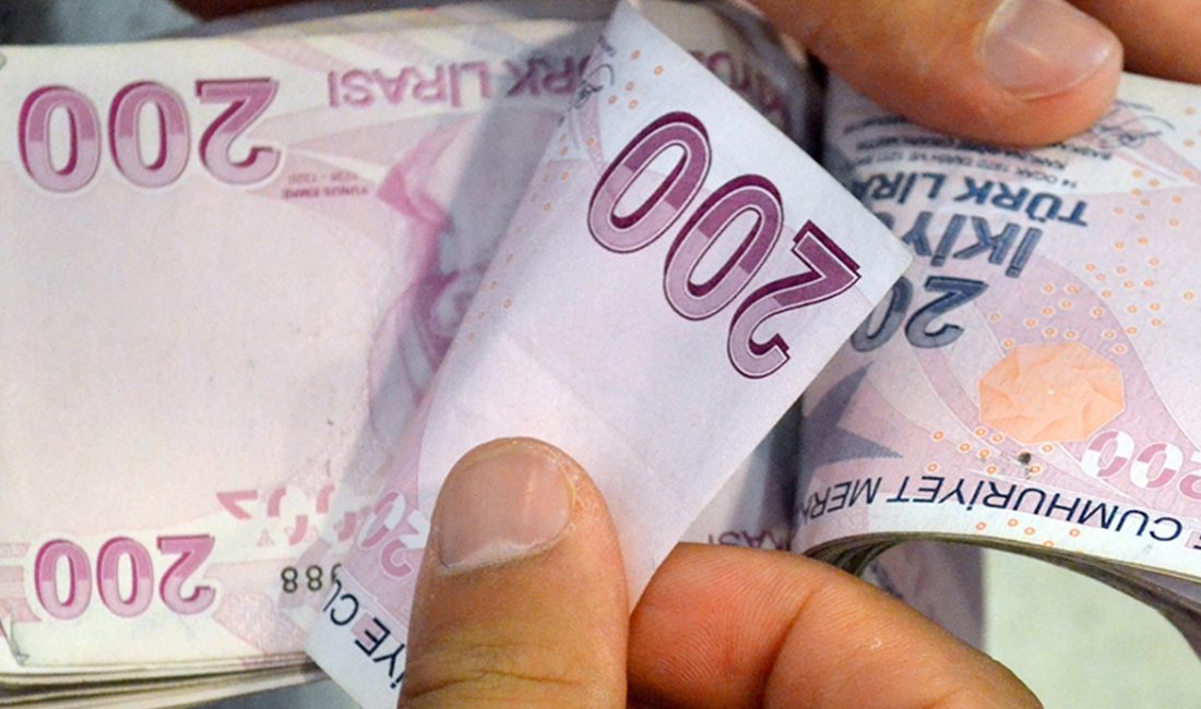 Binlerce emekliyi ilgilendiriyor! Emekli aylıkları ve emekliye verilecek zam oranı maddeleri kabul edildi.