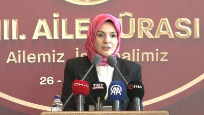 Aile ve Sosyal Hizmetler Bakanı Mahinur Özdemir Göktaş, deprem bölgesine