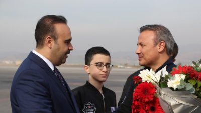 Türkiye’nin ilk astronotu Alper Gezeravcı 21 günlük uzay misyonunun ardından