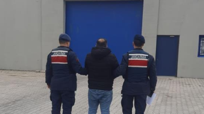 Afyonkarahisar’ın Kocaöz beldesinde 5 yıl hapis cezasıyla aranan bir şahıs