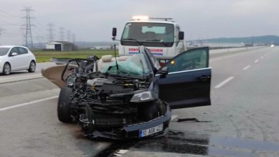  Karacabey-Bandırma Karayolu’nda meydana gelen trafik kazasında 1 kişi hayatını kaybetti.Kaza,