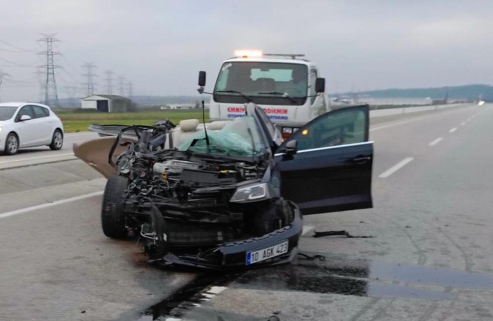  Karacabey-Bandırma Karayolu’nda meydana gelen trafik kazasında 1 kişi hayatını kaybetti.Kaza,