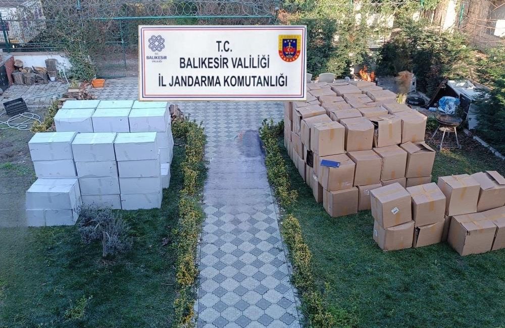 Edremit’te Balıkesir İl Jandarma Komutanlığınca yapılan operasyonda piyasa değeri 8