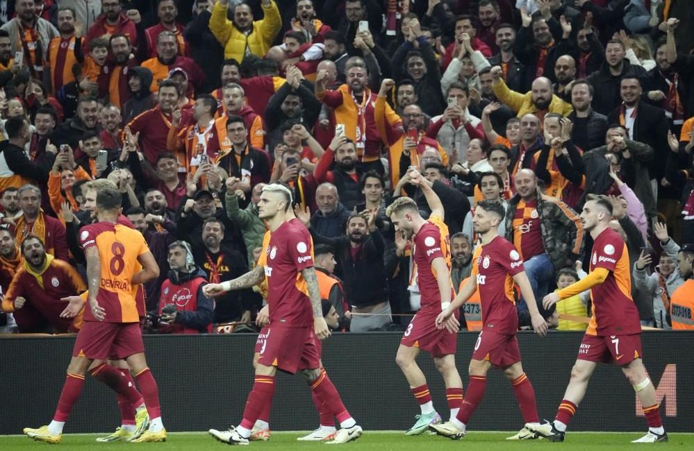 Galatasaray, UEFA Avrupa Ligi Son 16 Play-Off Turu ilk maçında