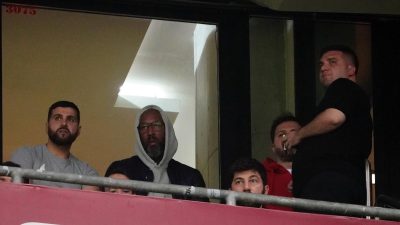 Ümraniyespor CEO’su Nicolas Anelka, Galatasaray – Bandırmaspor maçını tribünden takip