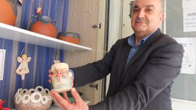 Burhaniye ilçesinde, Halk Eğitimi Merkezi Müdürlüğünde kurslar devam ederken, el