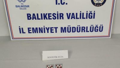 Balıkesir’de polis ekipleri, şüpheli araç ve şahıslara yönelik gerçekleştirdikleri çalışmalarda