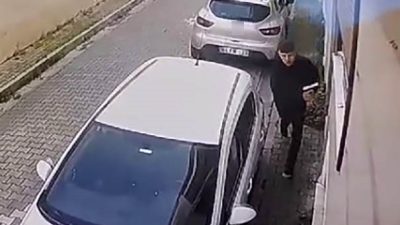 İzmir’in Bayraklı ilçesinde zile basıp saklanan torun, kapıyı açan 74