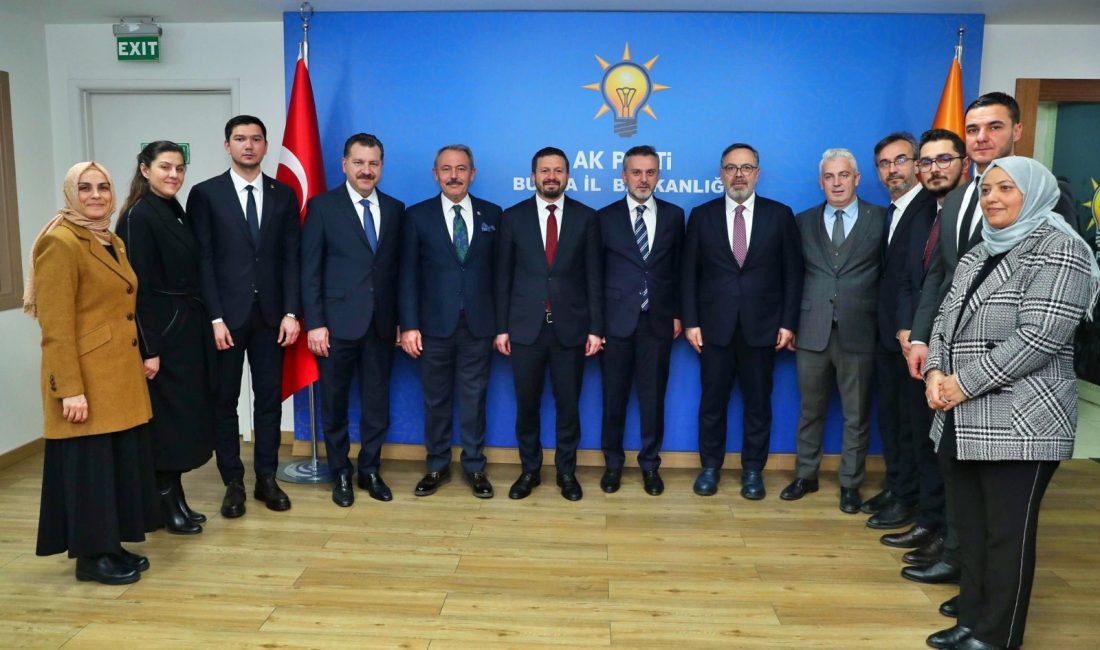 AK Parti’de 3 ilçenin başkanı değişti AK Parti Genel Başkan Belgin Uygur, AK Parti’nin 3 ilçesinde