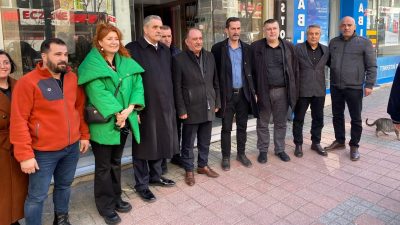 MHP Bandırma İlçe Başkanı Bekir Bozkurt’u ziyaret eden Öztaylan, Bandırma