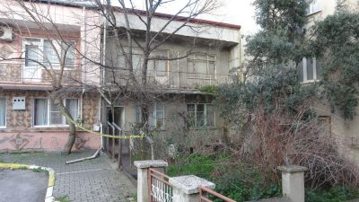 Balıkesir’de kendilerinden haber alınmayan 84 yaşındaki kadın ve oğlu evlerinde