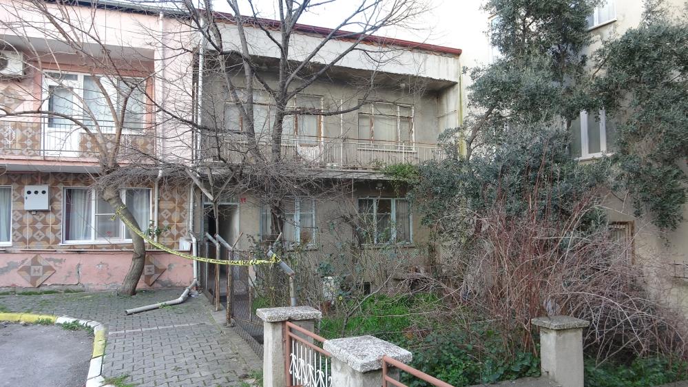 Balıkesir’de anne ve oğlu evinde ölü bulundu Balıkesir’de kendilerinden haber alınmayan 84 yaşındaki kadın ve oğlu evlerinde