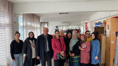 Saha çalışmaları kapsamında Halk Eğitim Merkezi’ni ziyaret eden Erdek AK