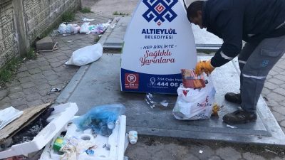 Altıeylül’de belediye ekipleri tarafından sağlıklı bir yaşam kazandırılması amacıyla ilçe