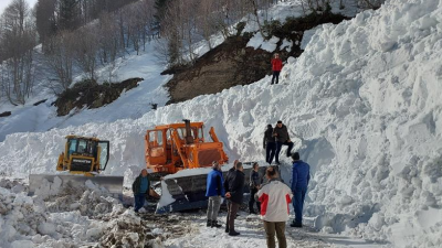 Artvin’in Borçka ilçesinde 6 köyün bağlı olduğu Camili bölgesinde yol